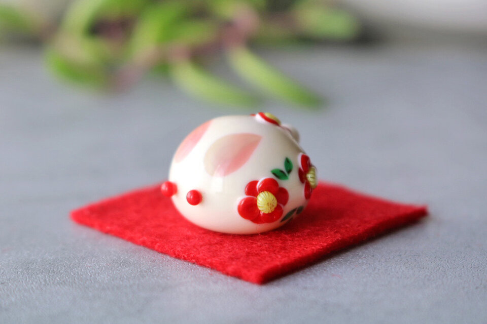 ガラスのうさぎ（椿）ミニサイズ　白
