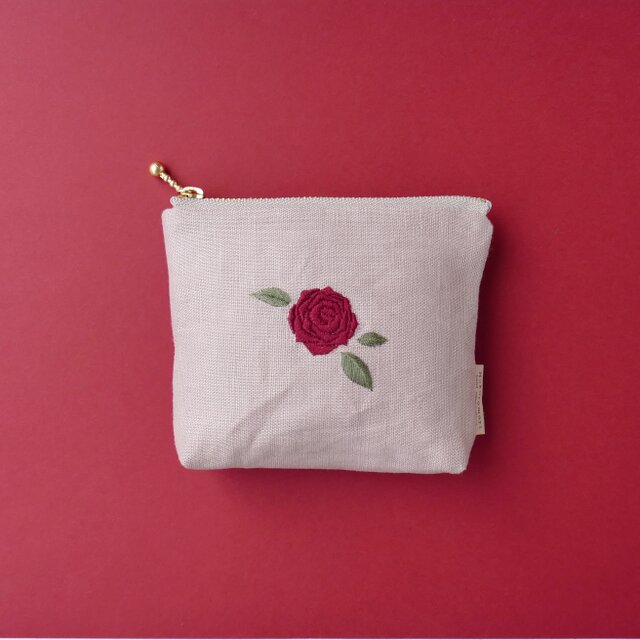 薔薇＊リネンの手刺繍ファスナーポーチ(マチ付き) | iichi 日々の