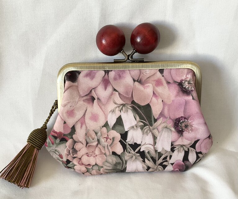 レア　リバティ　ペインテッド・ジャーニー　　大きめ木玉親子がま口ミニ財布　　