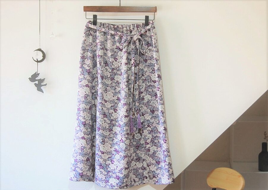 展示品　牡丹のスリットスカート　着物リメイク
