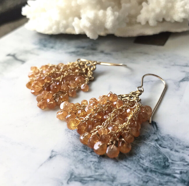 【k14gfと真鍮】tailピアス[マンダリンガーネット］