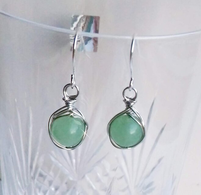 森の石 アベンチュリン【天然石】の コロンと可愛い一粒ピアス イヤリング