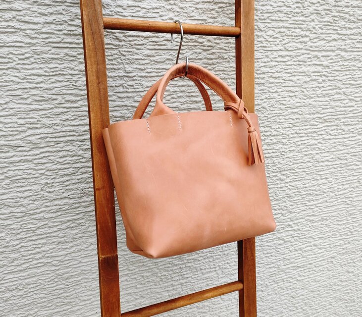 ヌメ革】手縫いのミニトートバッグ（コンパクト/シンプル/メンズ