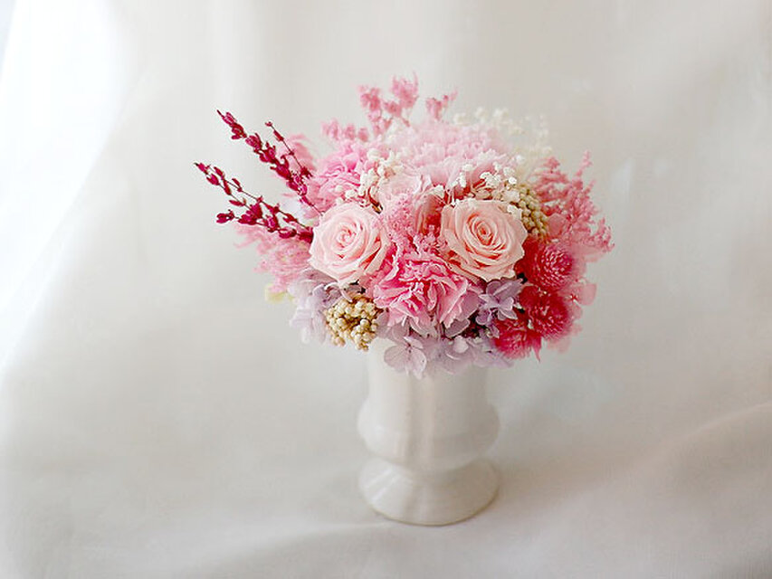 【母の日2023】ピンクのグラデーションが可憐な母の日アレンジ