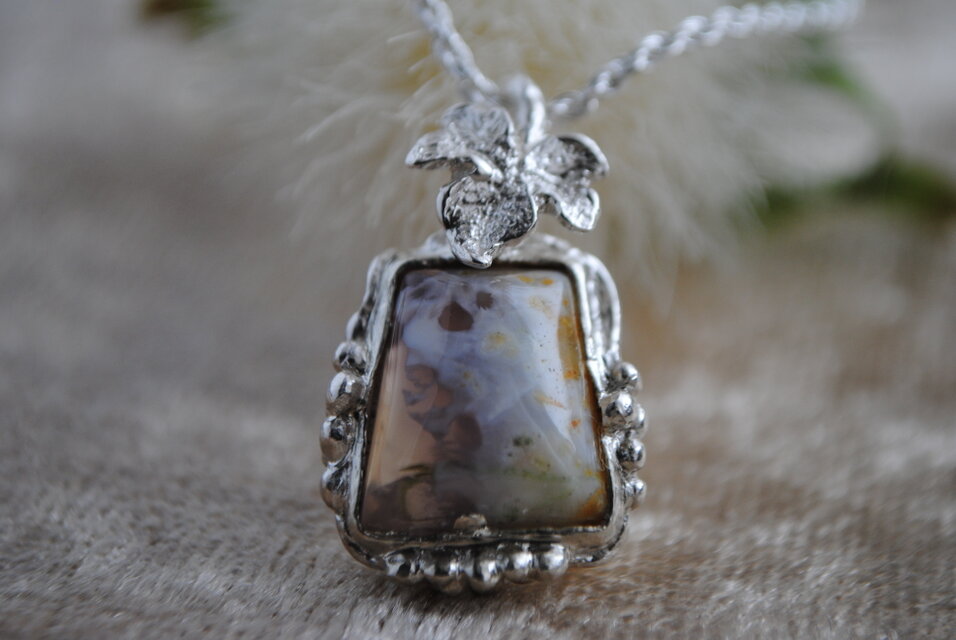 陰陽のアゲート葡萄ペンダント