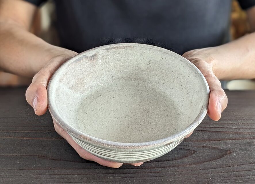 鎬白化粧小鉢 | iichi 日々の暮らしを心地よくするハンドメイドや