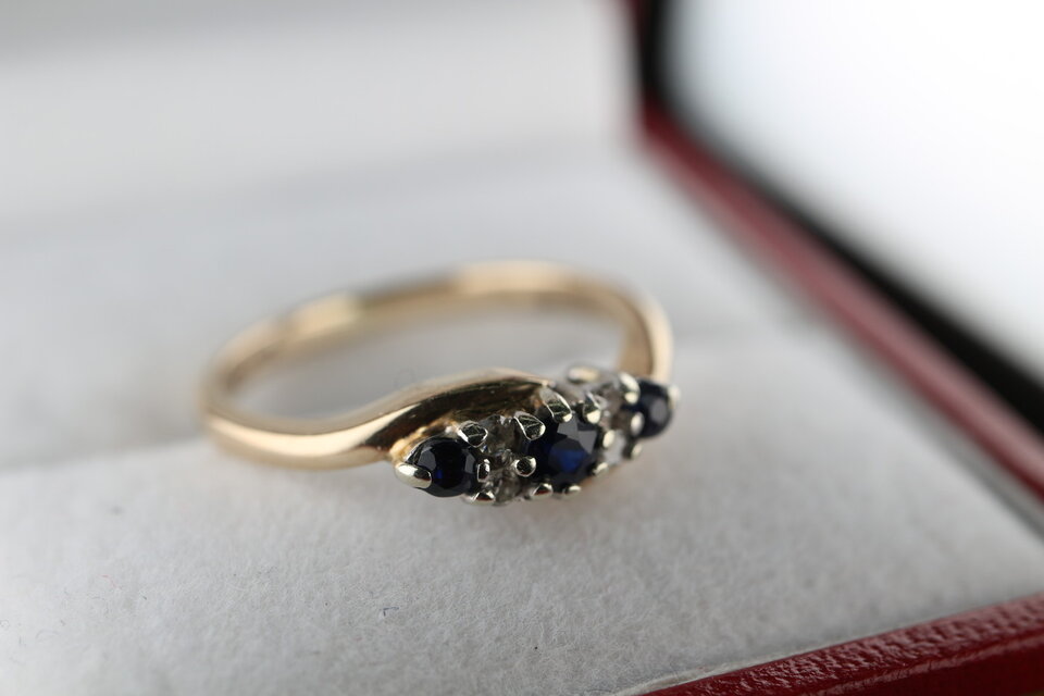 ゴールド リング 指輪 英国 レディース サファイア ビンテージ 鑑定付 J78 英国 イギリス ビンテージ ゴールド リング 指輪 レディース 天然