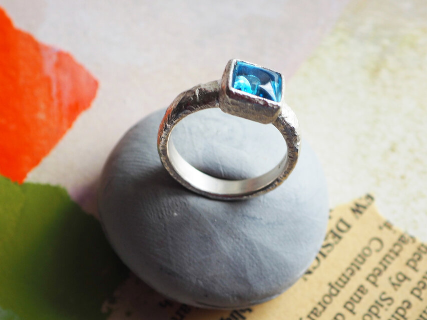 6x6mmブルートパーズ　つや消し