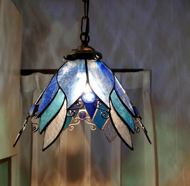 青い天使の花のランプ6面体 ステンドグラス 照明 ランプ ペンダント