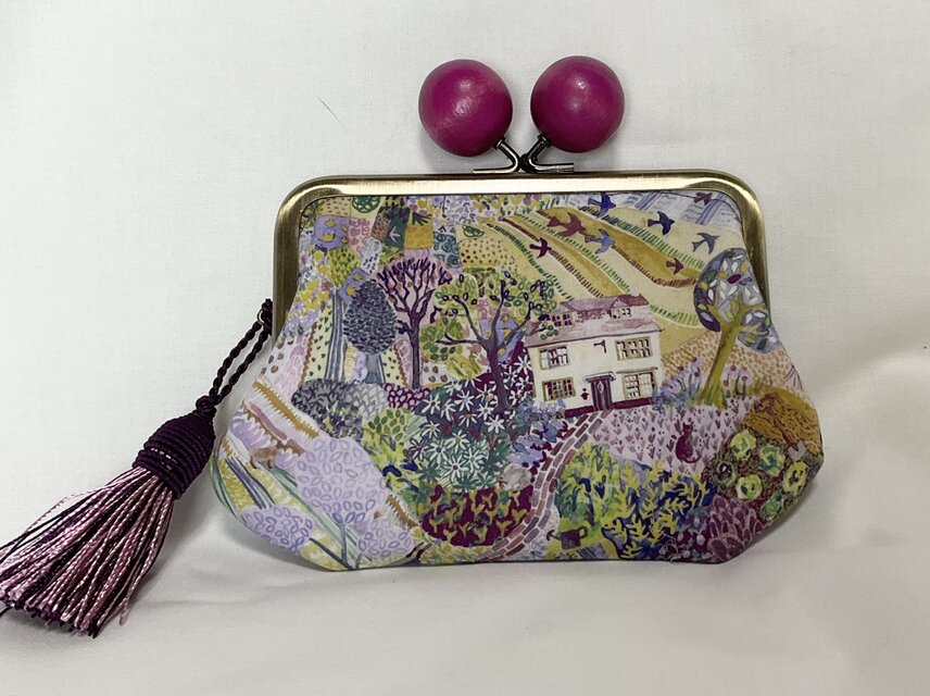 リバティ　ロイヤルオークハウス　木玉親子がま口ミニ財布　