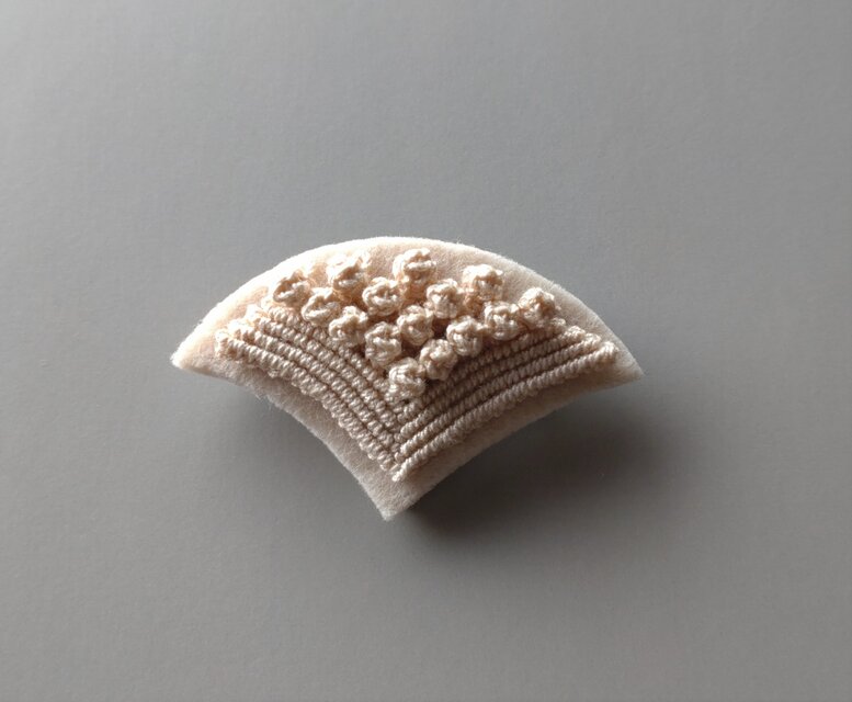 ブローチファン