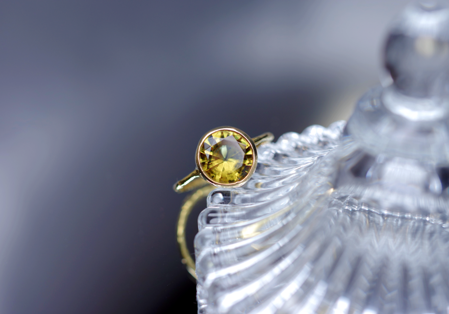 新作 ☆レア☆『ズルタナイト』の世界でひとつの天然石リングsilver925 + k18