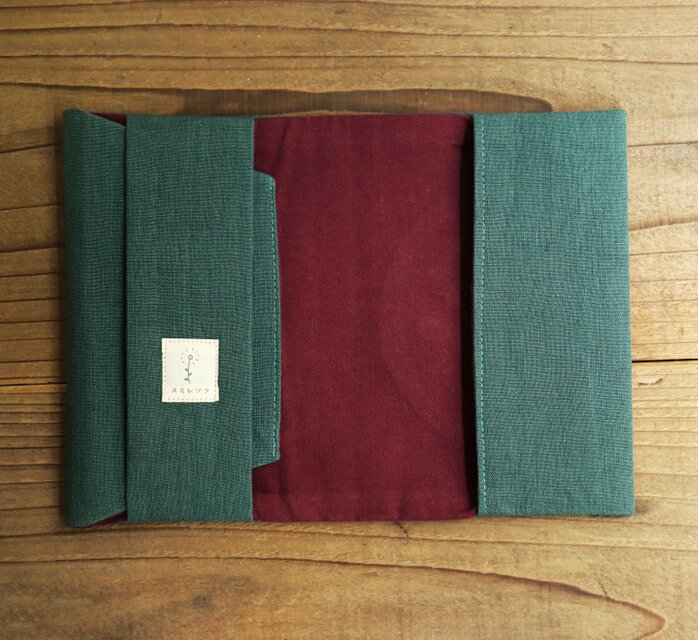 手刺繍のブックカバー『夏の日』 | iichi 日々の暮らしを
