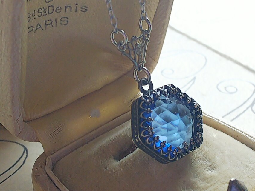 ヴィンテージ　SW･Blue-Glass／Antique-Silver　六角形のネックレス