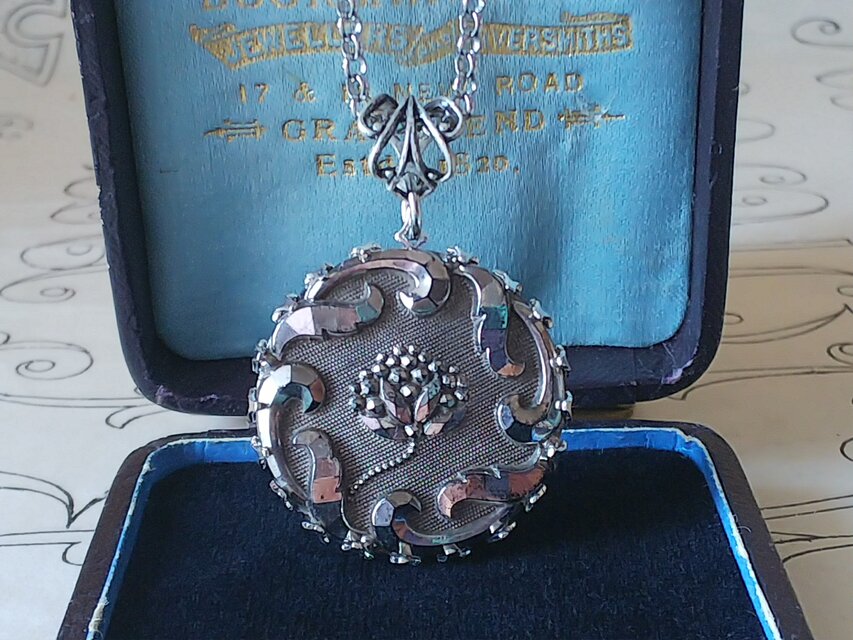 アンティーク　Lotus flower / アンティークSilver（約28㎜）Aランク　ネックレス