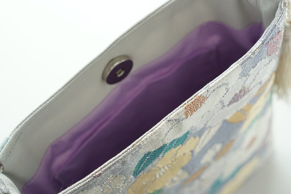 帯リメイク スリングバッグ 紫とシルバーの桜文様 和柄ボディバッグ 帯