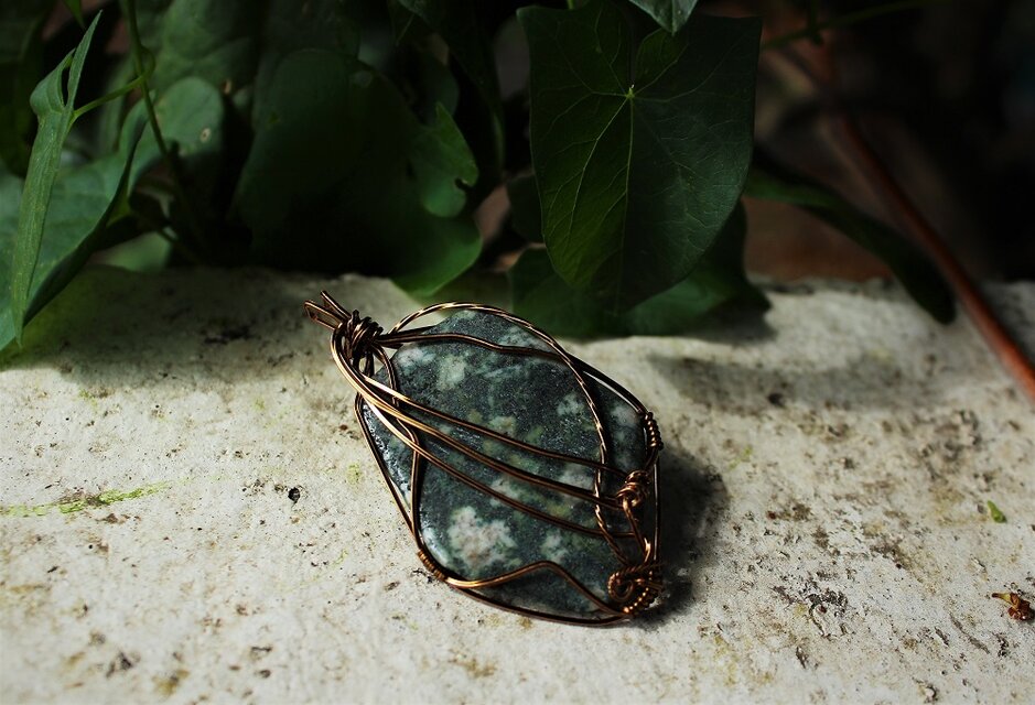 プレセリブルーストーン　大いなる神秘の世界との懸け橋