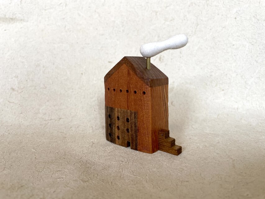 ある街の小さな家たち