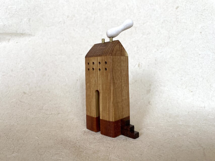 ある街の小さな家たち