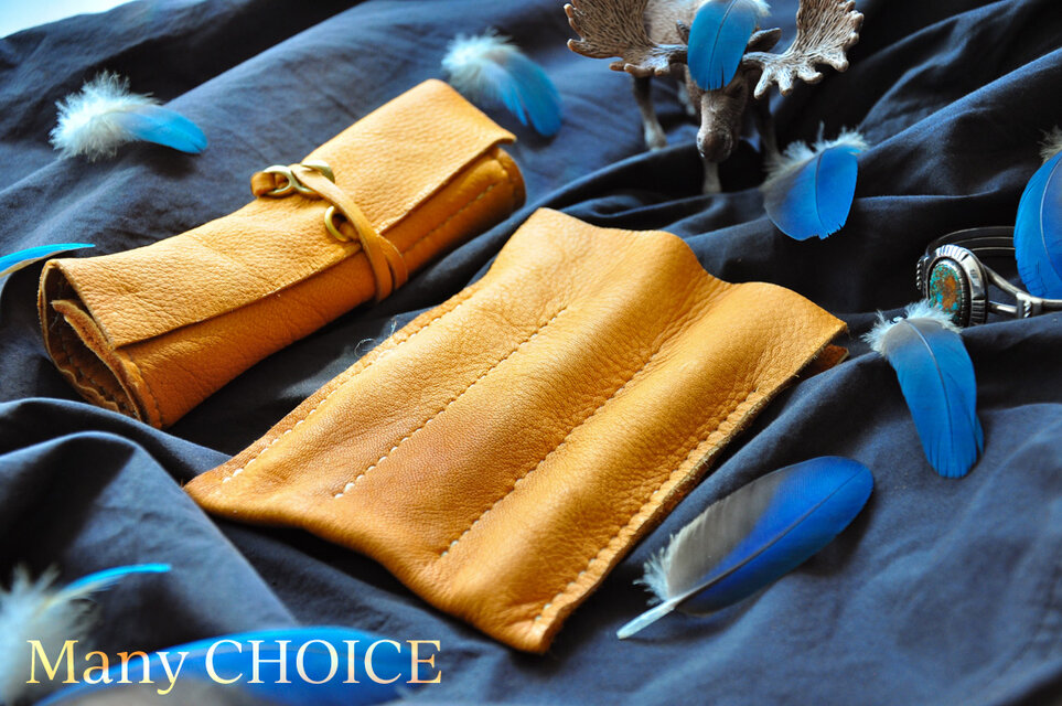 やみつきエルクの3本差しペンケースとロールペンケース（黄茶）