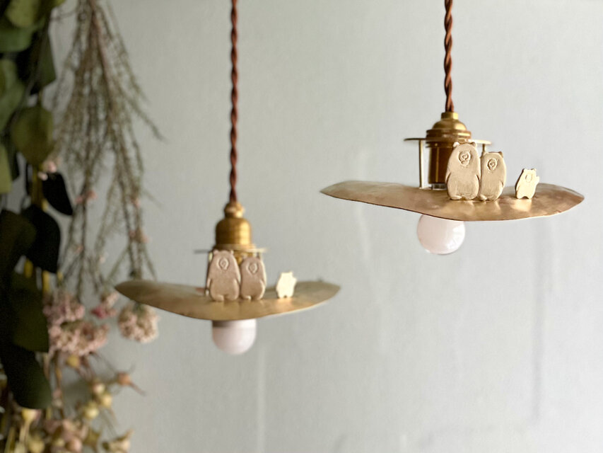 受注制作 山小屋ライト「クマの親子」ランプシェード 真鍮 | iichi