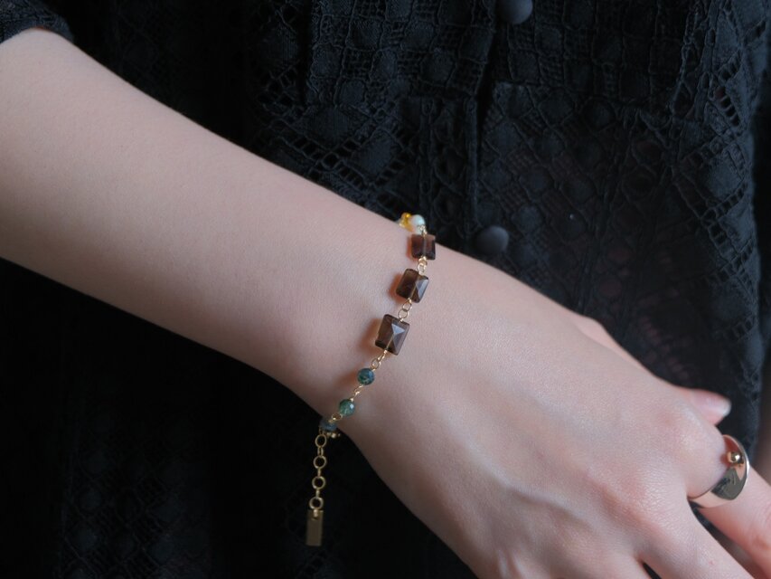 Opal bracelet：天然石オパールブレスレット 淡水ネイビーパール