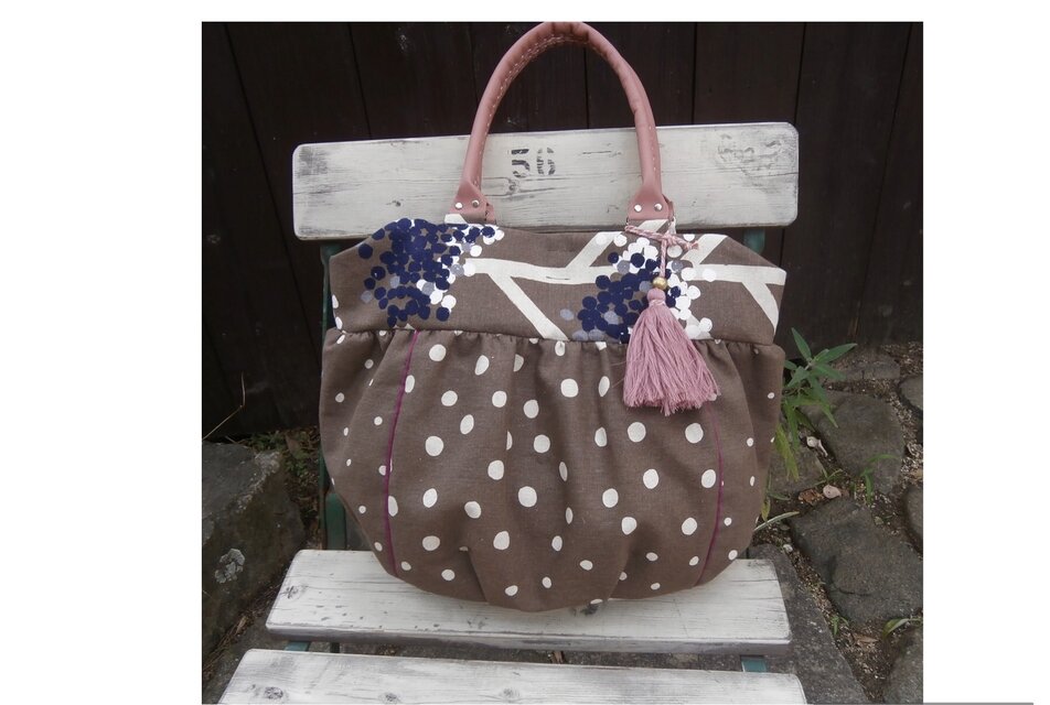 ふっくらギャザーバッグ　茶色ドット