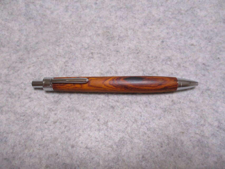 ココボロ　ワシントン条約規制材　キヌカオイル仕上げ　木軸ボールペン　