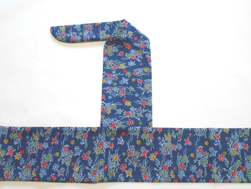 弓巻き 青地小紋　花柄