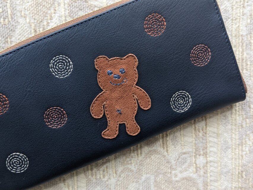 刺繍革財布『SHABON＆bear』NAVY（牛革）ラウンドファスナー☆「赤