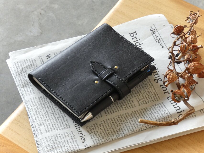 イタリア革の手帳カバー／A6サイズ／ブラック