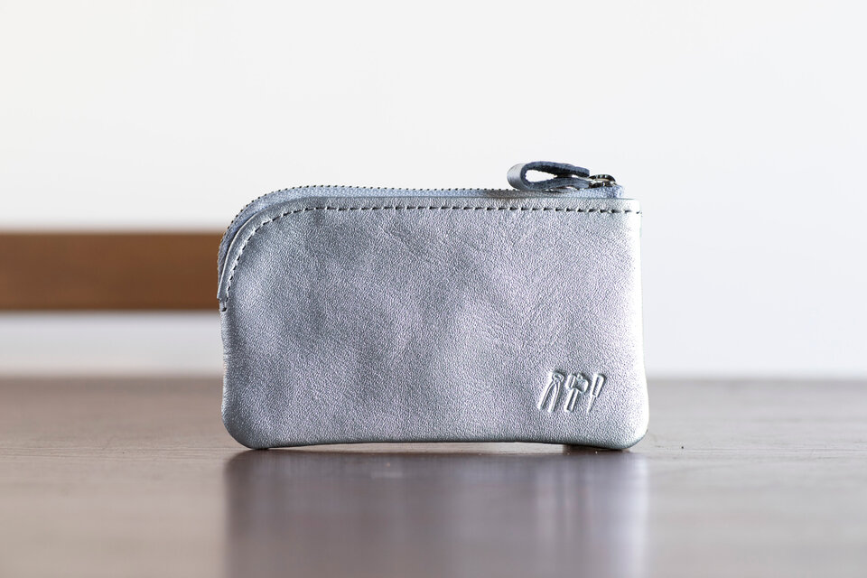 L字ファスナーポーチ　コインケース　小物入れ　姫路産シュリンクレザー　シルバー　apo-12ns