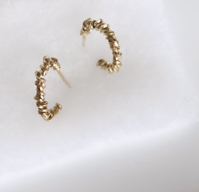 カメヲ ピアス 14kgf ハンドメイド カメオピアス 090P | MOFUMOFU3