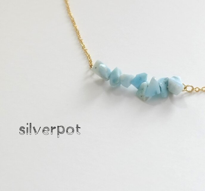 G172【癒やし】カリブ海の宝石【ラリマー】のさざれバーネックレス　淡いブルー　チェーンの長さお好みで