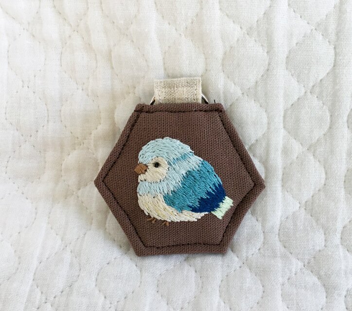 LUXURY NEEDLEPOINT FROM LONDON 刺繍 角テーブル LUXURY NEEDLEPOINT FROM LONDON 刺繍 角テーブル LUXURY