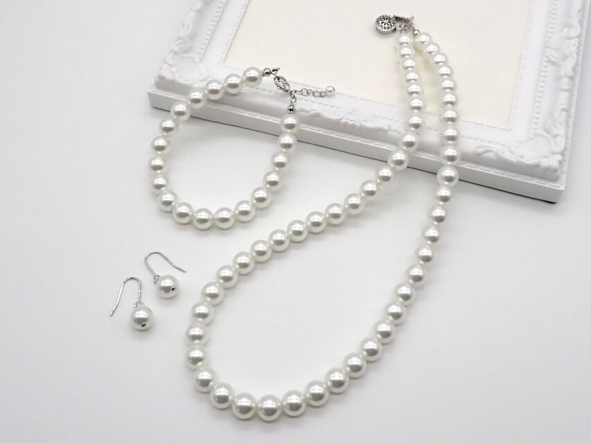 パールアクセサリーセット①　３点セット【ネックレス・ブレスレット・ピアス／イヤリング】
