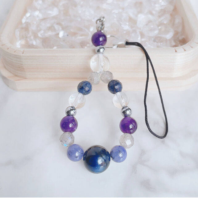 自分を解放し、新しい自分を始める カイヤナイト タンザナイト