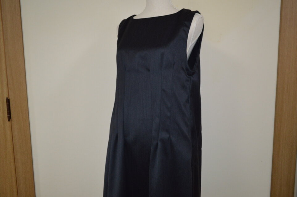 シックに！「ジャンパースカート」