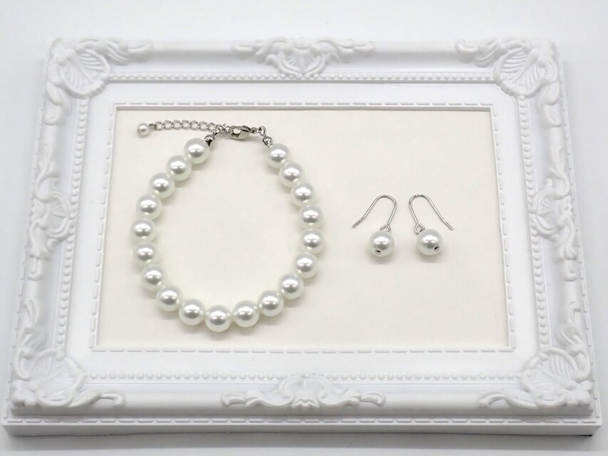 パールアクセサリーセット①　２点セット【ブレスレット・ピアス／イヤリング】