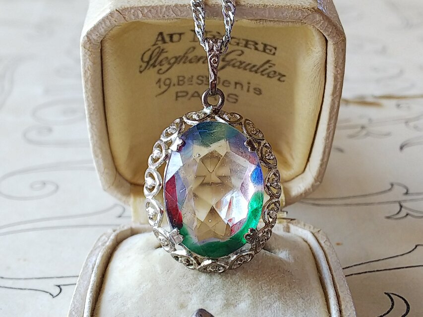 アンティーク　アイリスGlass（約20×14.5㎜）Silver800　クラシカルネックレス