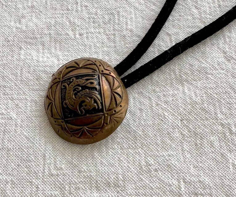 フランスアンティーク・１８００年後半メタルボタンドラゴ（AFB-164)