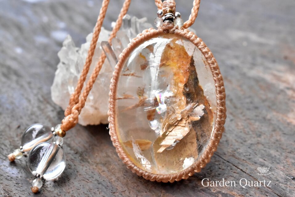 虹入り大粒☆クォーツイン☆ガーデンクォーツ マクラメ