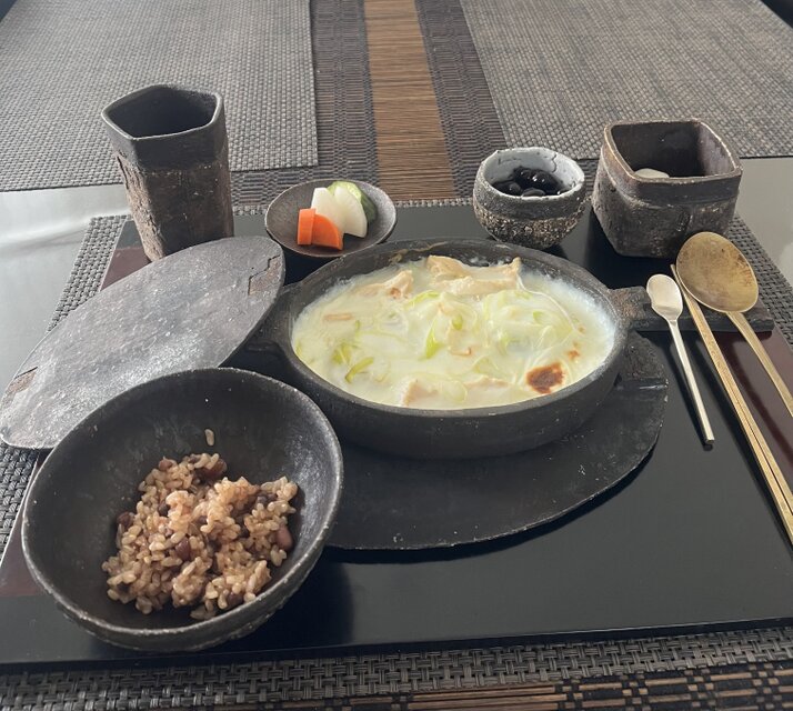 オーバル深皿(グラタン皿) 黒釉&黒泥彩 「継」handle | iichi 日々の