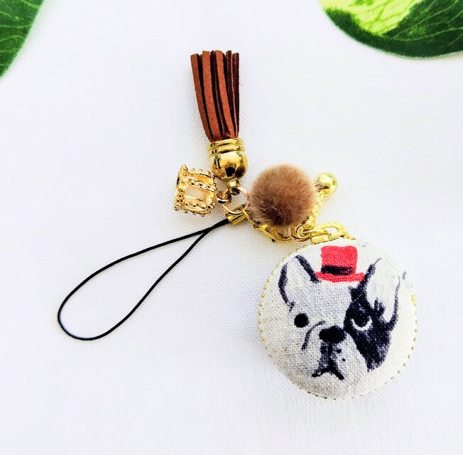 ブルちゃんのマカロンポーチ①