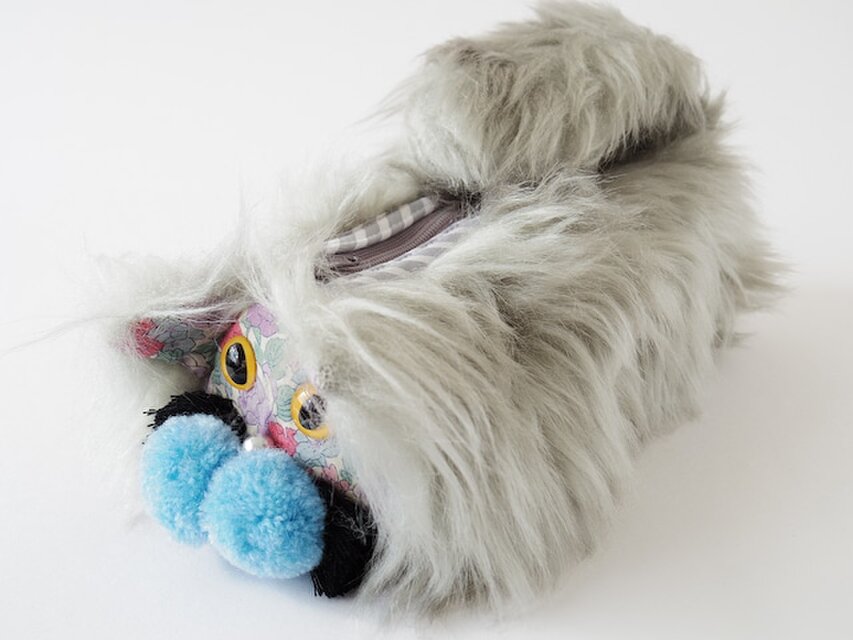 もふもふねこにゃんポーチ／グレー