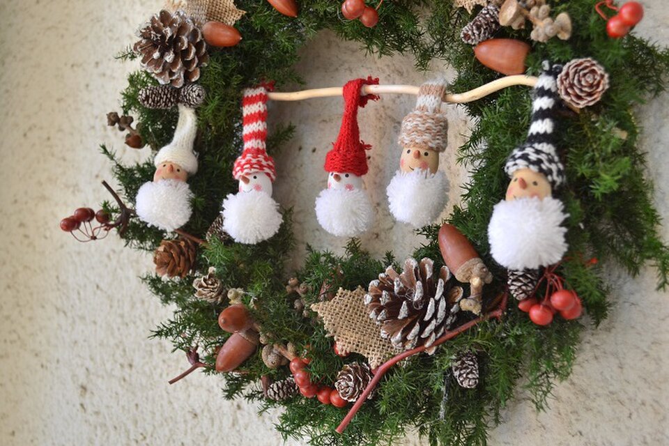 どんぐりとスノーマン達のクリスマスwreath | iichi 日々の暮らしを