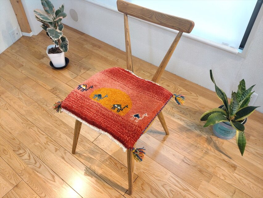 秋の目玉品】ペルシャ ギャッベ ミニマット 40x38cm ラクダ 茜色 桃色