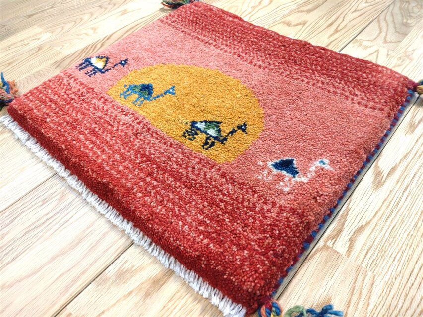 秋の目玉品】ペルシャ ギャッベ ミニマット 40x38cm ラクダ 茜色 桃色