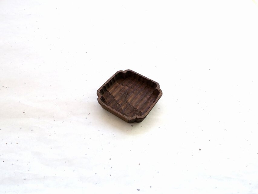 入隅 豆我谷盆 栗 9×9×2cm 栗渋染め | iichi 日々の暮らしを心地よく