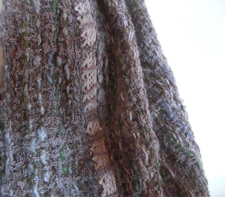 やさしいパープル～リネンレースを織り込んだマフラー